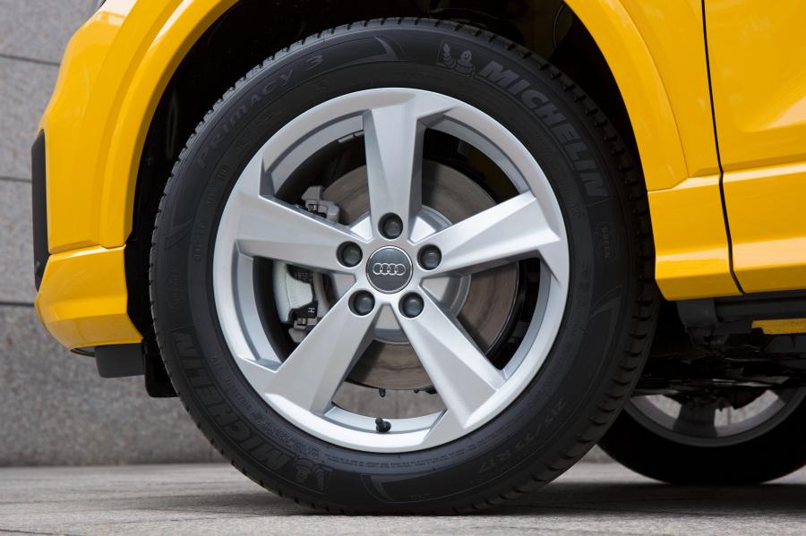 Колеса Audi Q2 TFSI Quattro Sport 2017 года  (JP) (фото 13 из 25)